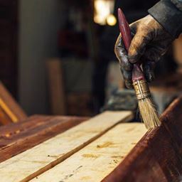 Zacharie : répare vos meubles en bois en Auvergne-Rhône-Alpes