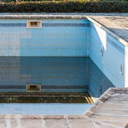 Fakhir : réparation de filtration de piscine dans l'Hérault