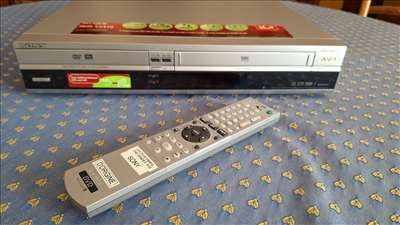 Voici un exemple d'un lecteur de cassettes VHS à réparer