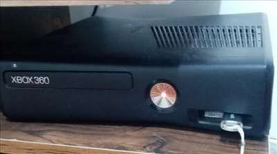 Voici un exemple d'une console Microsoft Xbox 360 à réparer