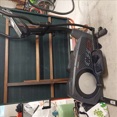 Voici un exemple d'un velo elliptique pliable à réparer