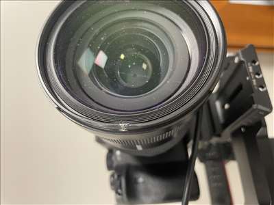 Voici un exemple d'un objectif optique à réparer