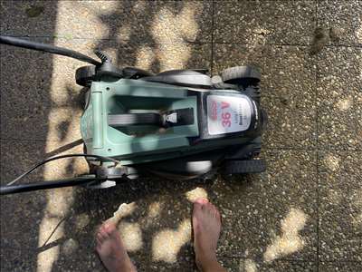 Voici un exemple d'une tondeuse électromécanique à réparer