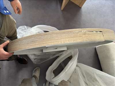 Voici un exemple d'une table à réparer