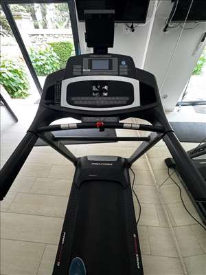 Exemple d'un tapis roulant à restaurer