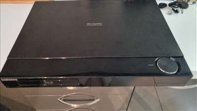Voici un exemple d'une console de lecture Blu-ray à réparer