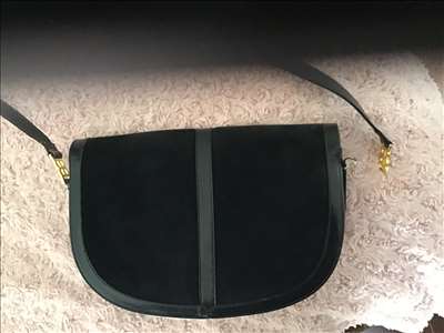 Voici un exemple d'une valise de luxe à réparer