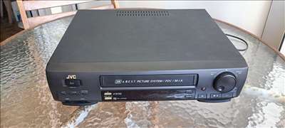 Voici un exemple d'un lecteur de cassettes VHS à réparer