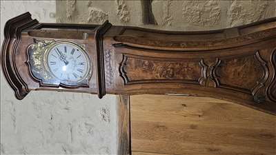 Voici un exemple d'une pendule rustique à réparer