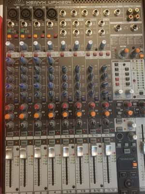 Annonce pour réparer une table de mixage