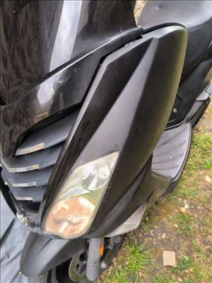 Voici un exemple d'un scooter 50cc à réparer