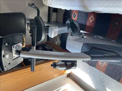 Voici un exemple d'un vélo de cardio-training à réparer