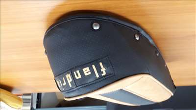 Voici un exemple d'une selle de moto à réparer