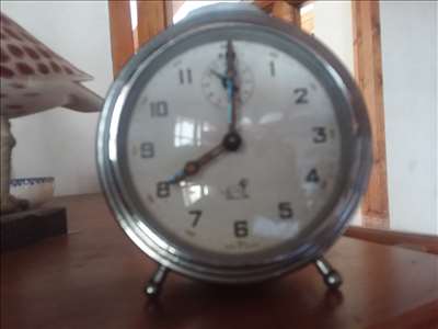Annonce pour réparer une horloge ancienne