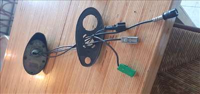 Voici un exemple d'un émetteur-récepteur TV à réparer