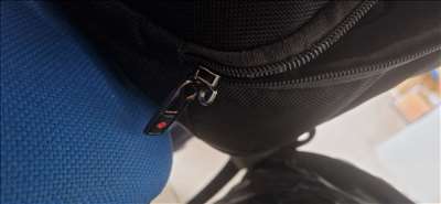 Voici un exemple d'un Zipper de sac à réparer
