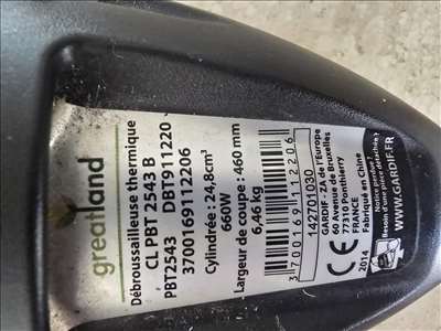 Voici un exemple d'une débroussailleuse à réparer