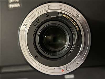 Voici un exemple d'un objectif optique à réparer