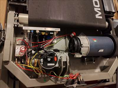 Voici un exemple d'un appareil de course à réparer