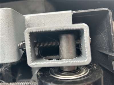 Voici un exemple d'un tapis de course à pied à réparer