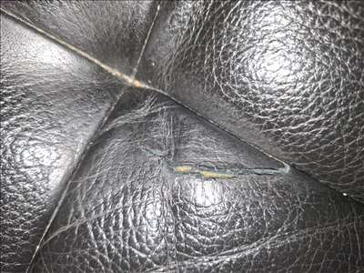 Voici un exemple d'un canapé modulaire à réparer