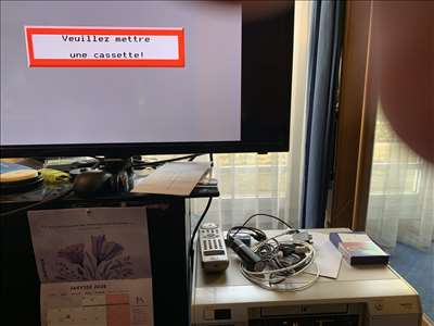 Voici un exemple d'un magnétoscope numérique à réparer