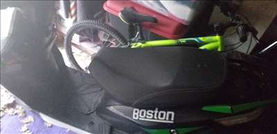 Voici un exemple d'un motoscooter à réparer