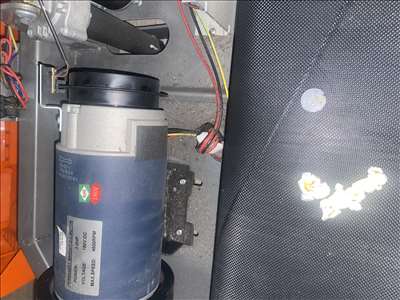 Voici un exemple d'un appareil de course à réparer