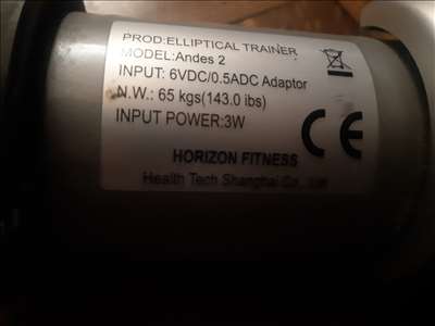 Voici un exemple d'un vélo elliptique de cardio-training à réparer