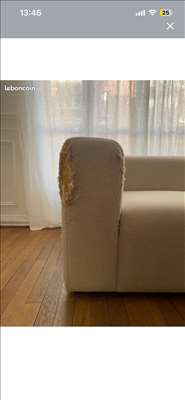 Voici un exemple d'un canapé modulaire à réparer