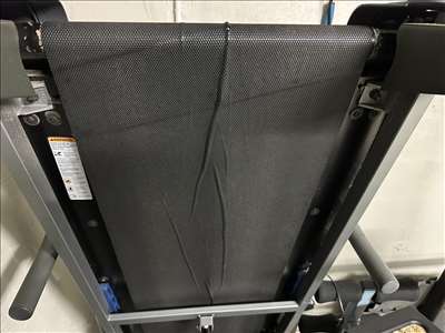 Voici un exemple d'un appareil de course à réparer