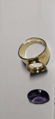 Voici un exemple d'une chevalière en argent à réparer