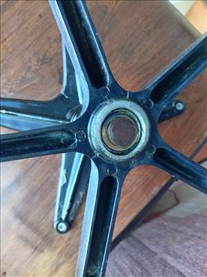 Voici un exemple d'un fauteuil de relaxation à réparer