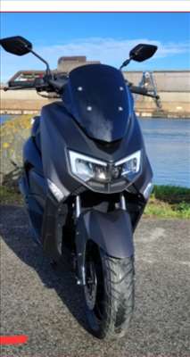 Voici un exemple d'un motoscooter à réparer