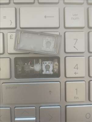 Voici un exemple d'un panneau de commandes portable à réparer