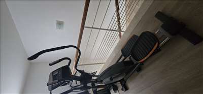 Voici un exemple d'un vélo elliptique de cardio-training à réparer