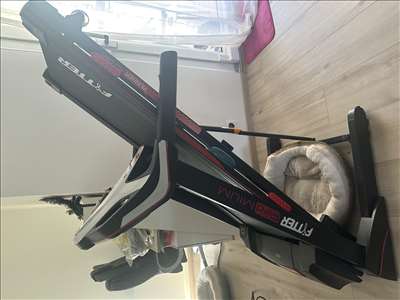 Voici un exemple d'un appareil de course à réparer