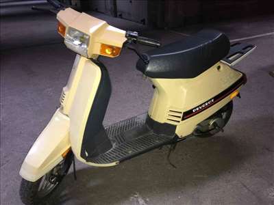 Annonce pour réparer un scooter