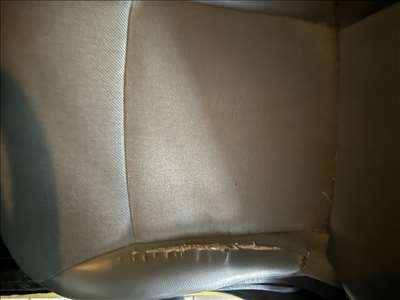 Voici un exemple d'un fauteuil de relaxation à réparer