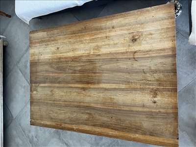 Annonce pour réparer une table en bois