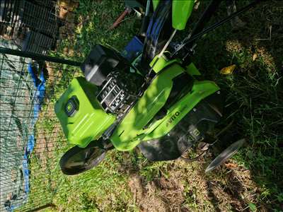 Voici un exemple d'un tracteur de jardin à réparer