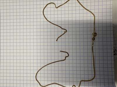 Voici un exemple d'un tour de cou à réparer