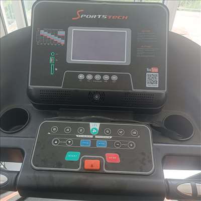 Voici un exemple d'un tapis de course à pied à réparer