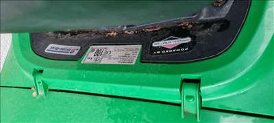 Exemple d'une tondeuse à gazon tracteur à restaurer