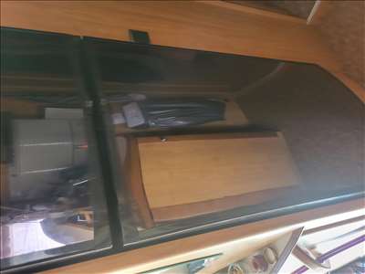 Voici un exemple d'une armoire réfrigérée à réparer