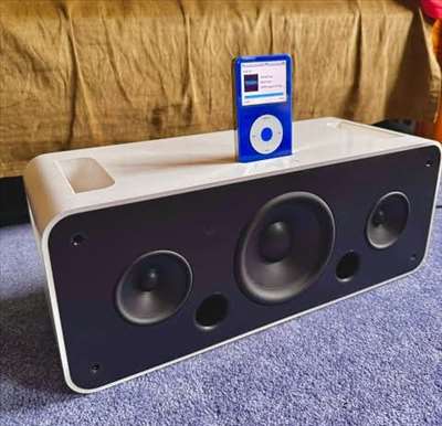 Voici un exemple d'une enceinte de sonorisation à réparer
