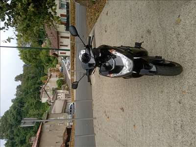Voici un exemple d'un motoscooter à réparer
