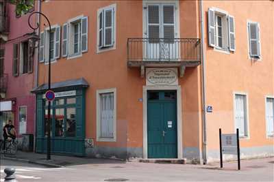 Photo de restauration de meuble en bois n°10170 à Chambéry par le réparateur Véronique