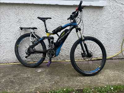 Photo de réparation de vélo n°11390 à Meyzieu par le réparateur Rvh