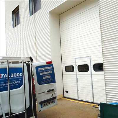 Photo de réparation de volets roulants n°13092 à Grenoble par Metal 2000 Grenoble - Installation Et Dépannage Rideaux Métalliques Et Portes De Garage Sectionnelles Et Industrielles (38)